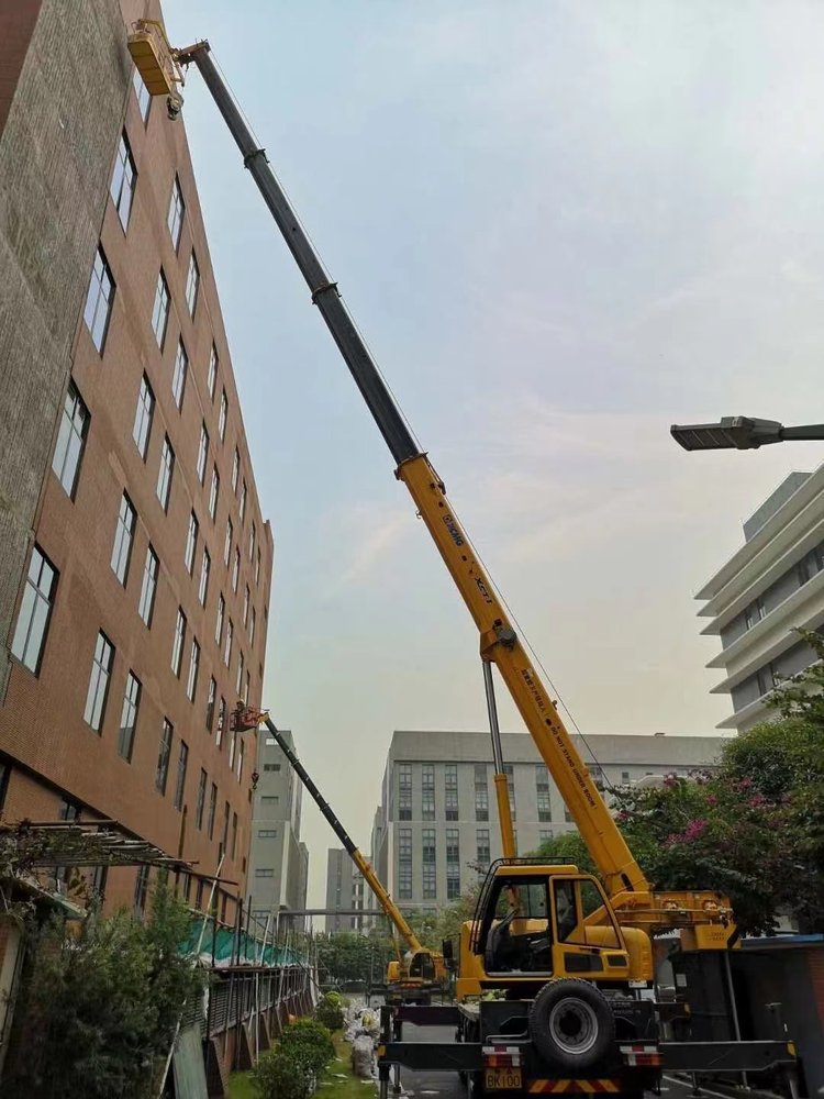 新化桥梁施工必备！大吨位吊车出租选型经验分享