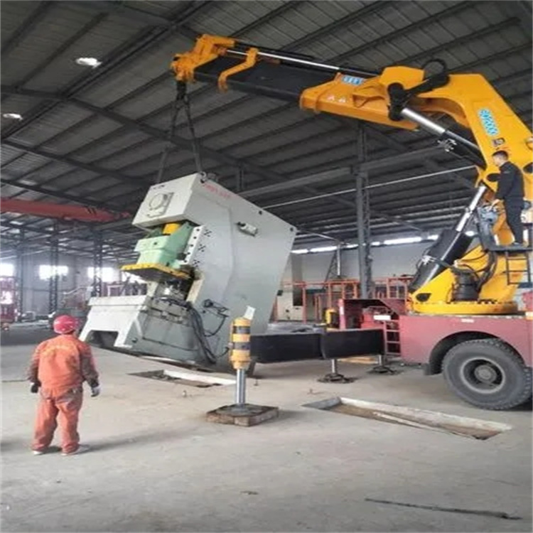 新化80吨折臂吊车出租附近电话