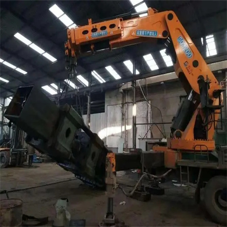 新化130吨折臂吊车出租吊机租赁附近电话